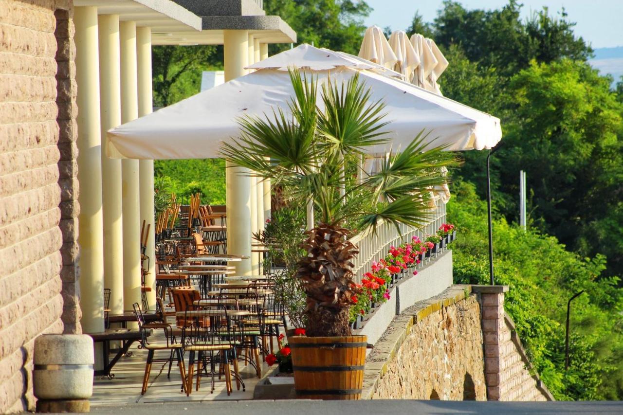 Luxury Versailles Apartments Center Opera Burgas Exteriör bild